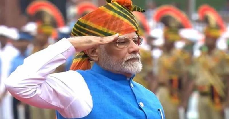 स्वतंत्रता दिवस - प्रधानमंत्री मोदी ने लगातार 11वीं बार लाल किले से किया ध्वजारोहण 