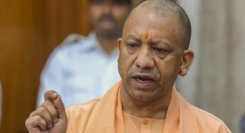 भोजन में थूकने और अपशिष्ट मिलाने पर कड़ा कानून लाने जा रही है यूपी सरकार