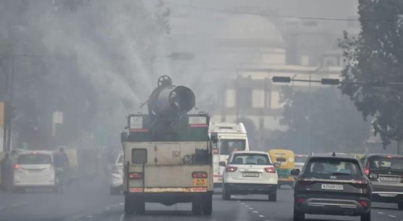 दिल्ली की हवा में नहीं कोई सुधार, AQI 352 के पार, प्रदूषण से बढ़ीं स्वास्थ्य समस्याएं