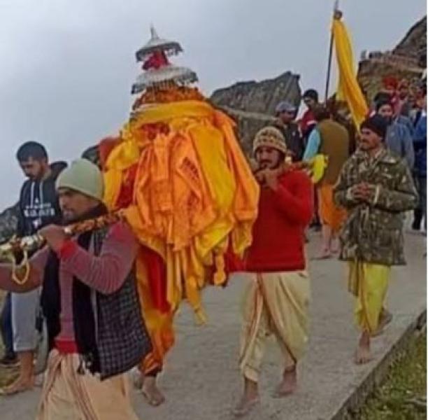 तुंगनाथ की चल विग्रह डोली रुकने पर वन अधिकारी पर गिरी गाज