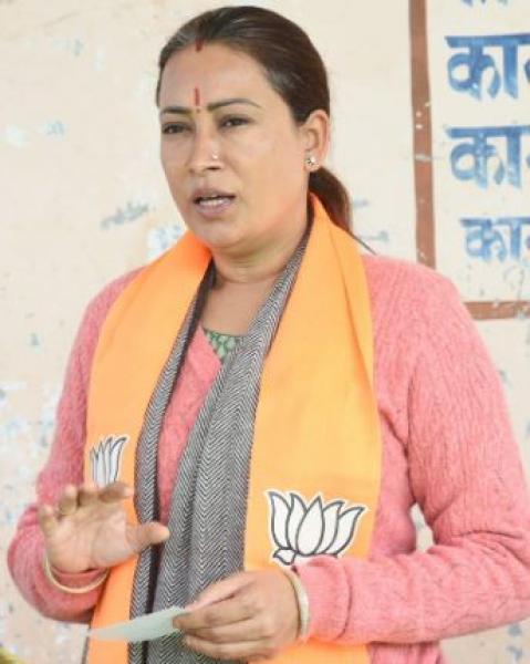 पराजय को सामने देख अब प्रपंच रच रही है कांग्रेस, जनता देख रही है इनकी कुटिलता और झूठे पैंतरे - रेखा आर्या