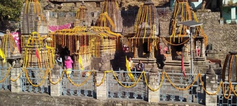 श्रद्धालुओं के लिए खोले गए आदिबदरी मंदिर के कपाट