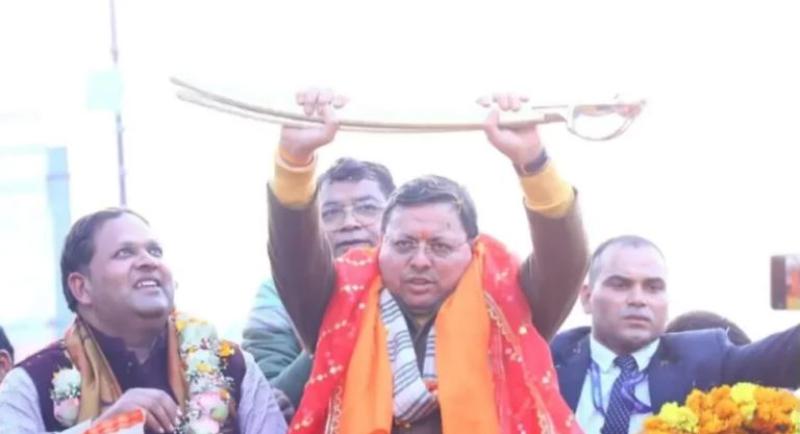 रुद्रपुर में भाजपा प्रत्याशी के पक्ष में सीएम धामी ने किया रोड शो