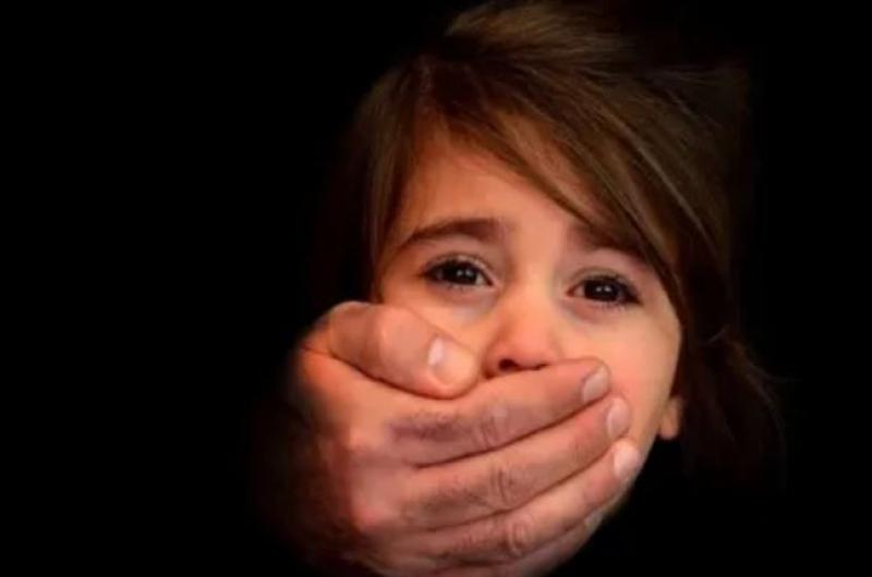 अधेड़ उम्र व्यक्ति ने आठ साल की बच्ची के साथ किया दुष्कर्म, आरोपी फरार