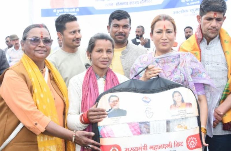 कैबिनेट मंत्री रेखा आर्या ने सैकड़ों समस्याओं का मौके पर कराया निस्तारण