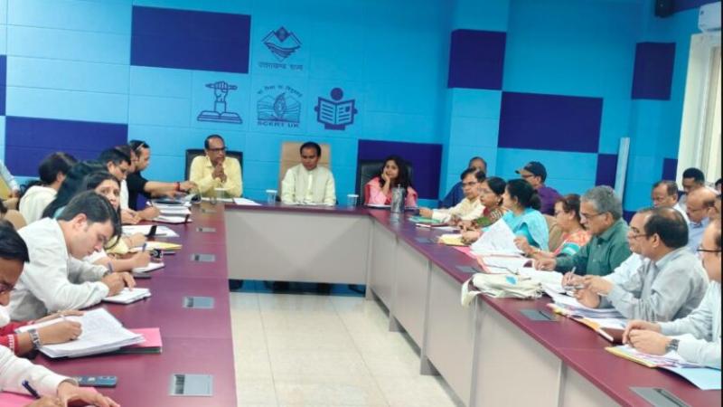शिक्षा मंत्री ने अधिकारियों को दिए निर्देश, कहा गैरहाजिर शिक्षकों व कर्मचारियों को किया जाए बर्खास्त