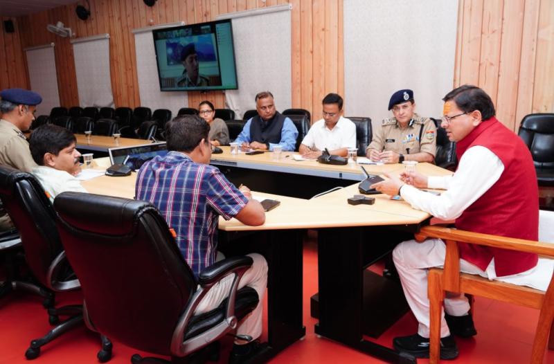 नैनीताल बवाल पर सीएम ने कहा, अपराधियों पर कड़ी कार्रवाई करें