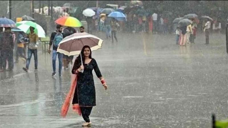 उत्तराखंड में मौसम का बदला रुख, कई जिलों में भारी बारिश का अलर्ट जारी