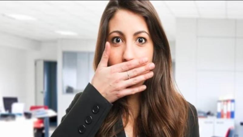 बार-बार हिचकी आना: क्या यह किसी बीमारी के लक्षण तो नहीं ? आइये जानते हैं इसके कारण