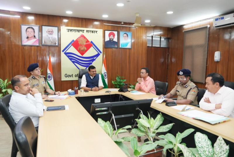 Encroachment should be removed from the roads leading to religious places and they should be widened- Chief Secretary