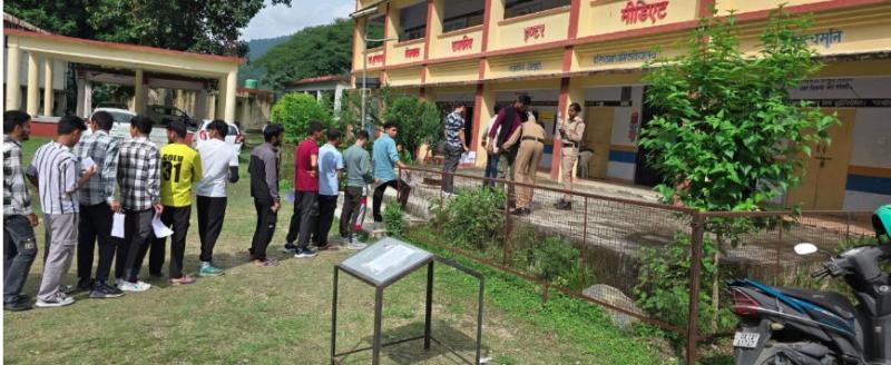 रुद्रप्रयाग में उत्तराखंड पुलिस आरक्षी भर्ती परीक्षा शांतिपूर्ण ढंग से सम्पन्न, सुरक्षा के कड़े इंतजाम