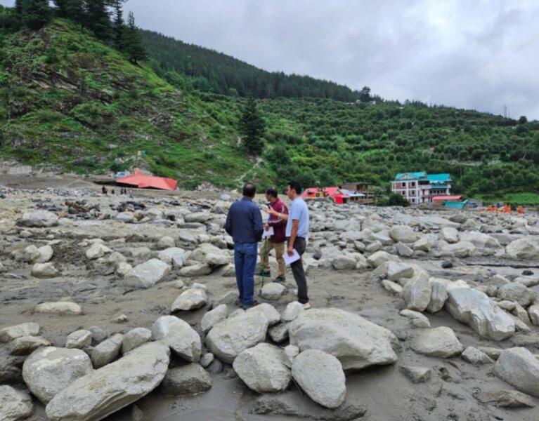 धराली आपदा के कारणों की पड़ताल में जुटे शीर्ष वैज्ञानिक
