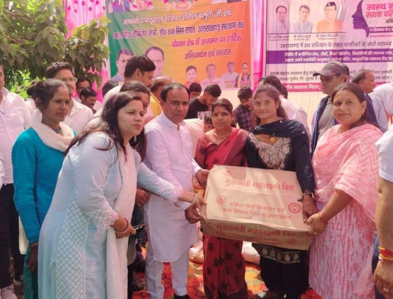 स्वास्थ्य शिविर ग्रामीणों के लिये जीवनदायी पहल- डॉ. धन सिंह
