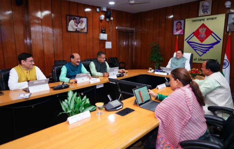 सीएम धामी की अध्यक्षता में हुई कैबिनेट की बैठक, राष्ट्रपति और प्रधानमंत्री के मार्गदर्शन पर जताया आभार