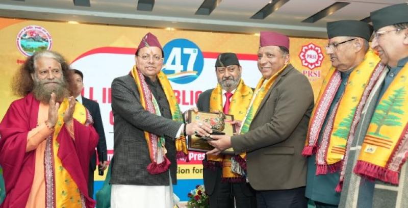 सुशासन में उत्कृष्टता के लिए बंशीधर तिवारी को राष्ट्रीय सम्मान, मुख्यमंत्री धामी ने किया सम्मानित