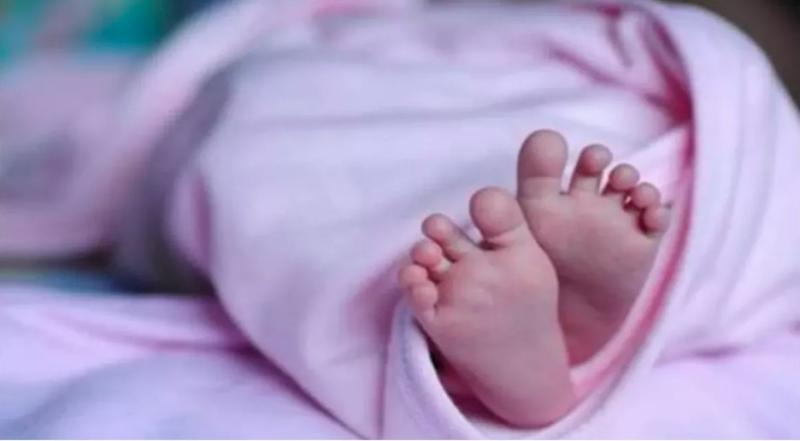 सेलाकुई में दर्दनाक हादसा- तेज रफ्तार जीप दीवार तोड़कर घर में घुसी, डेढ़ वर्षीय बच्ची की मौत