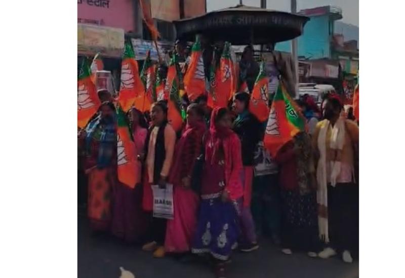 लोकप्रिय मंत्री रेखा आर्या के अपमान पर भड़के भाजपा कार्यकर्ता