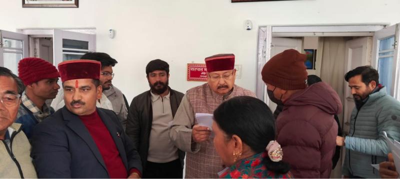 महाराज ने जनसमस्याओं के निराकरण के अधिकारियों को दिए निर्देश