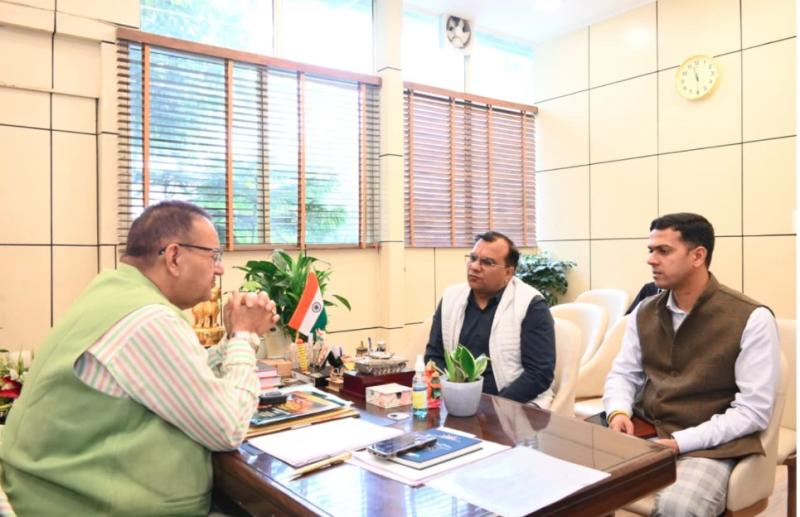 मंत्री गणेश जोशी ने देहरादून–मसूरी मार्ग पर एक अतिरिक्त वैली ब्रिज निर्माण के अधिकारियों को दिए निर्देश