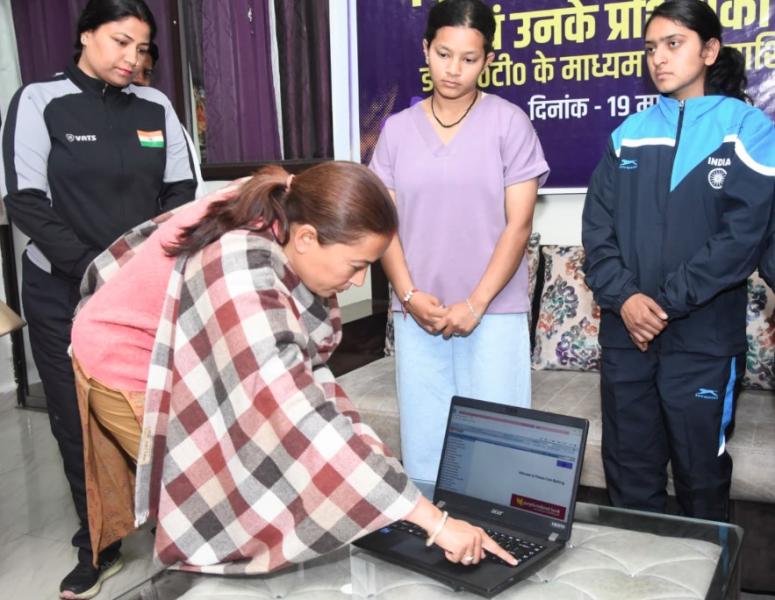 खेल मंत्री रेखा आर्या ने खिलाड़ियों को जारी की 3 करोड़ से ज्यादा की इनामी धनराशि 