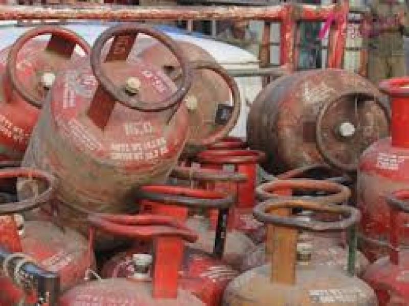 उत्तराखंड में व्यावसायिक एलपीजी सिलेंडर वितरण के लिए नई एसओपी लागू