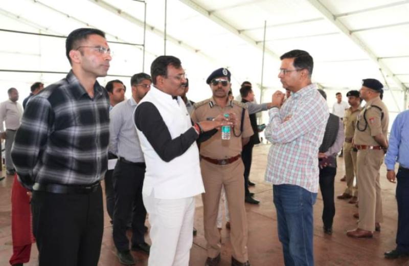 पीएम के उत्तराखंड दौरे से पहले शासन-प्रशासन के वरिष्ठ अधिकारियों ने लिया कार्यक्रम स्थल का जायजा