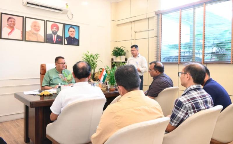 मंत्री गणेश जोशी ने मसूरी विधानसभा क्षेत्र के अंतर्गत विभिन्न क्षेत्रों में प्रस्तावित विकास कार्यों की समीक्षा की