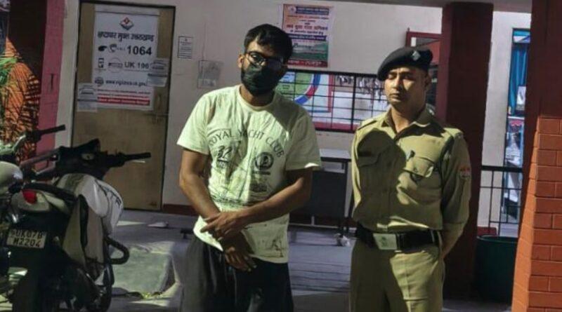 शराब पीकर सड़क पर हंगामा करने वाला कार चालक गिरफ्तार, वाहन सीज