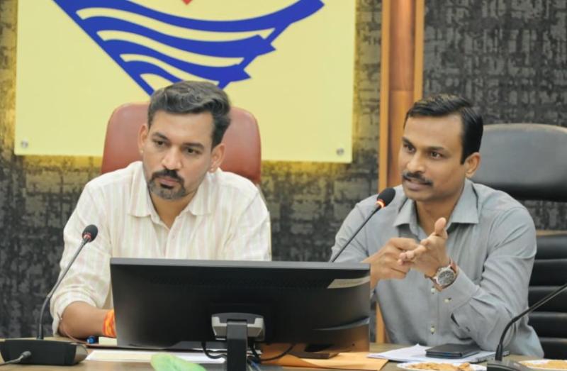 मतदाता सूची की शुद्धता सर्वाेच्च प्राथमिकता, फील्ड विजिट कर दूर करें समस्याएं- विजय कुमार