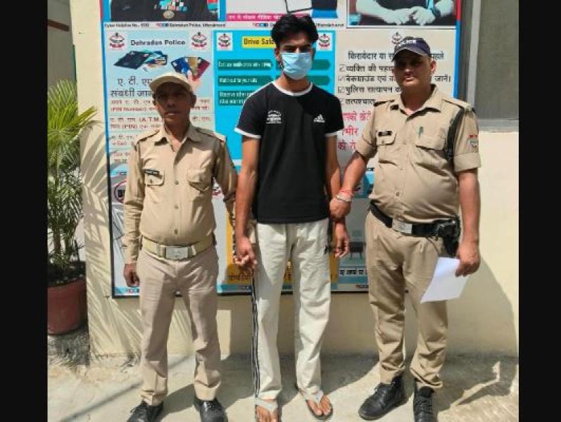 पटेलनगर क्षेत्र में हुई फायरिंग की घटना में वांछित ‌अभियुक्त को पुलिस ने किया गिरफ्तार