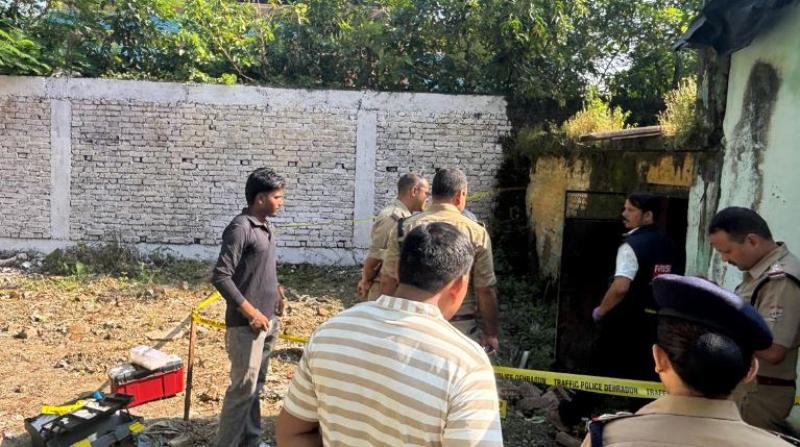देहरादून में पत्नी की गोली मारकर हत्या, पति ने खुद पुलिस को दी सूचना; फरार