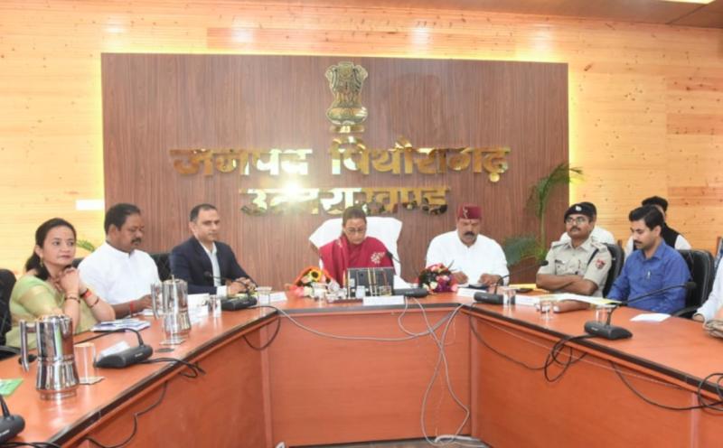प्रभारी मंत्री रेखा आर्या ने की "आंगन का मिलन"कार्यक्रम की समीक्षा