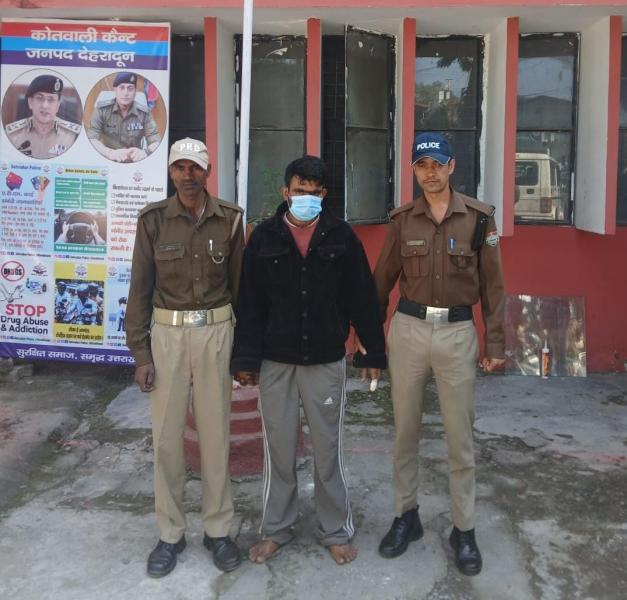 देहरादून पुलिस ने हिमाचल प्रदेश से दबोचा 15 हजार का इनामी गैंगस्टर, चोरी-नकबजनी गिरोह से जुड़ा है आरोपी
