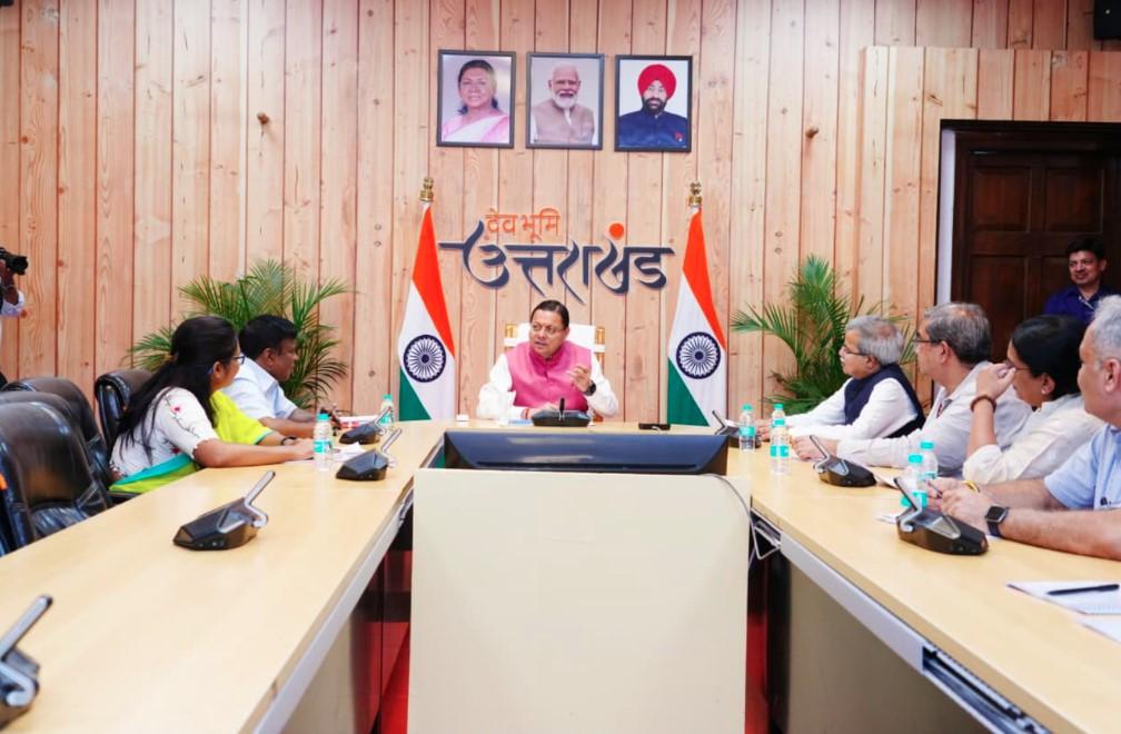 मुख्यमंत्री धामी से रेलवे बोर्ड के चेयरमैन सतीश कुमार के नेतृत्व में एक प्रतिनिधिमंडल ने की भेंट