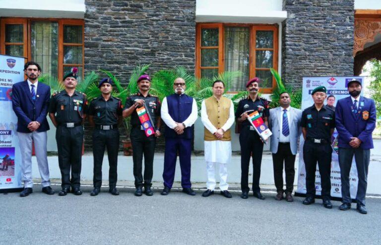 पर्वतारोहियों का साहस, अनुशासन और टीम भावना युवाओं के लिए प्रेरणादायी- मुख्यमंत्री